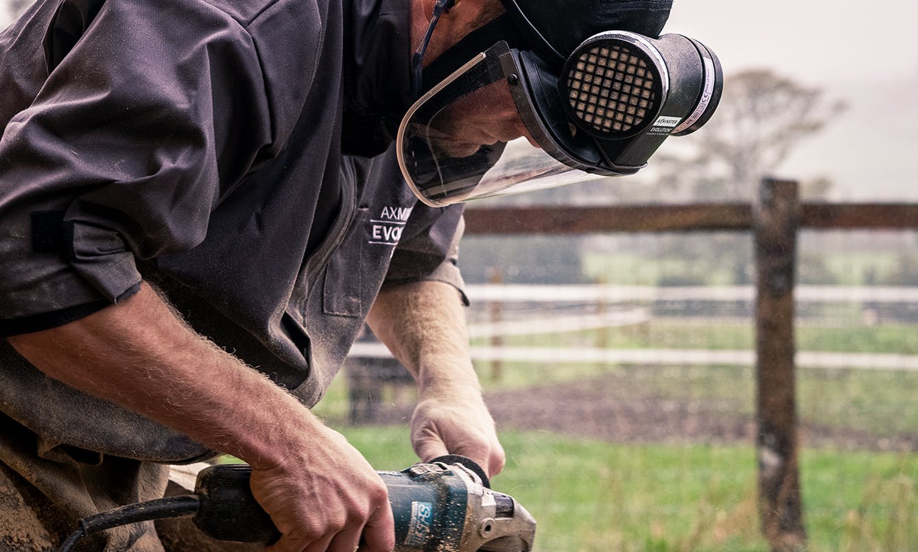 Axminster APF 10 Evolution® Powered Respirator with Impact Visor