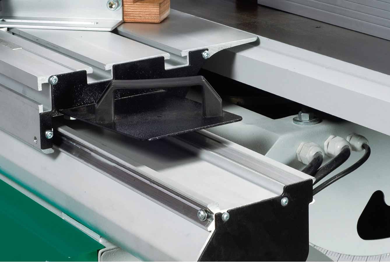 Aluminium sliding table